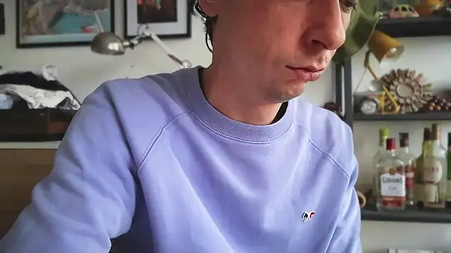 Snapshot of MikymikeBBWD chatting on 12-20-25, 01:40 MikymikeBBWD online show from 12-20-25, 01:40