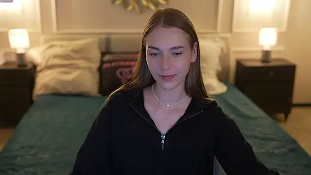 Layla Sweet  online show from 12-15-25, 05:17