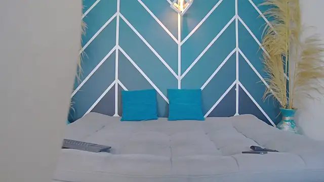 Arii moon online show from 11-10-25, 09:03