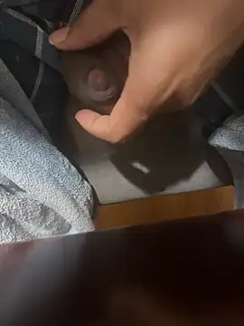 Snapshot of Slimlightrising chatting on 03-05-25, 03:40 Slimlightrising online show from 03-05-25, 03:40