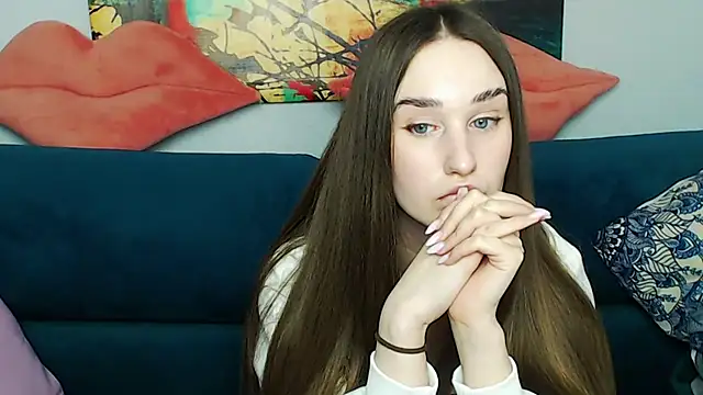 Snapshot of Margarettii chatting on 02-14-25, 10:59 Margarettii online show from 02-14-25, 10:59