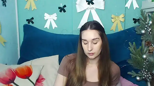 Snapshot of Margarettii chatting on 02-16-25, 10:10 Margarettii online show from 02-16-25, 10:10