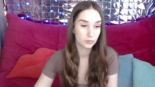 Snapshot of Margarettii chatting on 03-01-25, 05:52 Margarettii online show from 03-01-25, 05:52
