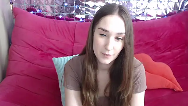 Snapshot of Margarettii chatting on 03-01-25, 08:56 Margarettii online show from 03-01-25, 08:56