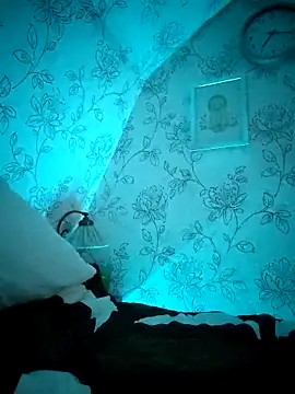 Teemu online show from 10-16-25, 04:19