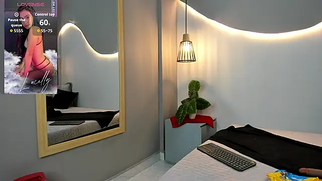 lucelly 15 online show from 09-11-25, 11:54