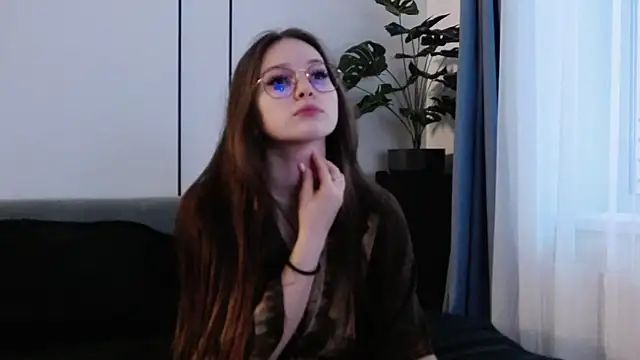 -Amora online show from 01-19-26, 12:20