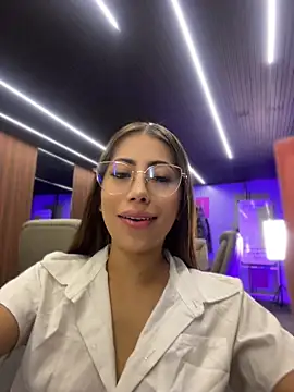 MelanieHillss online show from 07-25-26, 04:32