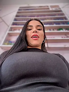 Naatalia online show from 12-16-25, 05:07