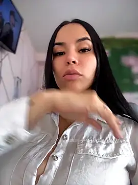 Snapshot of Naatalia chatting on 05-05-26, 08:39 Naatalia online show from 05-05-26, 08:39