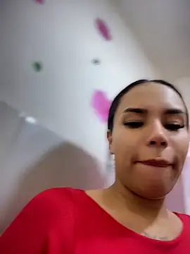 Snapshot of Naatalia chatting on 05-06-26, 07:52 Naatalia online show from 05-06-26, 07:52