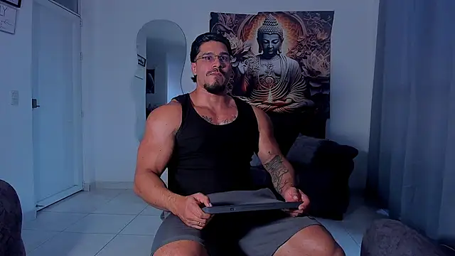 Snapshot of Valentino_Dosantos_ chatting on 09-26-25, 10:03 Valentino Dosantos online show from 09-26-25, 10:03