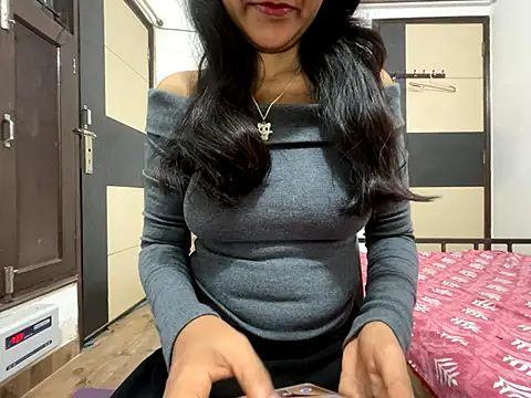 aliya bhatt online show from 10-15-25, 03:56