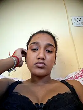 Snapshot of indianpink_lips chatting on 11-14-25, 12:37 indianpink lips online show from 11-14-25, 12:37