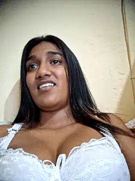 Snapshot of indianpink_lips chatting on 11-16-25, 04:23 indianpink lips online show from 11-16-25, 04:23