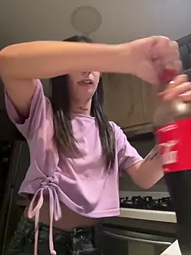 Snapshot of candycami19 chatting on 03-05-25, 07:27 candycami19 online show from 03-05-25, 07:27