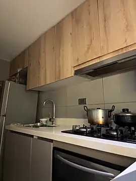 Snapshot of candycami19 chatting on 03-13-25, 07:31 candycami19 online show from 03-13-25, 07:31