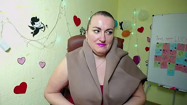 Snapshot of DianaMGG chatting on 02-27-25, 06:07 DianaMGG online show from 02-27-25, 06:07