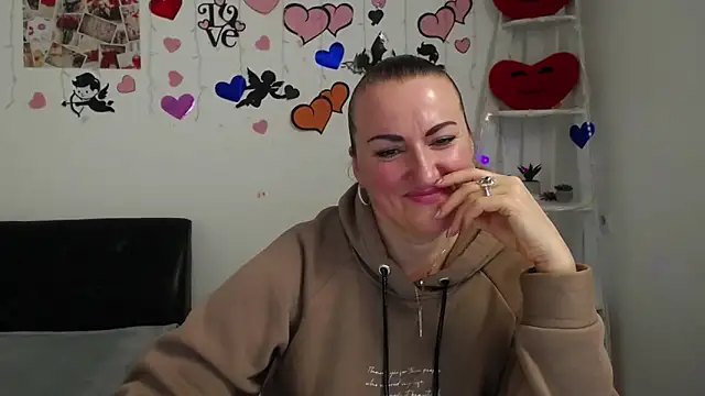 Snapshot of DianaMGG chatting on 02-28-25, 12:09 DianaMGG online show from 02-28-25, 12:09