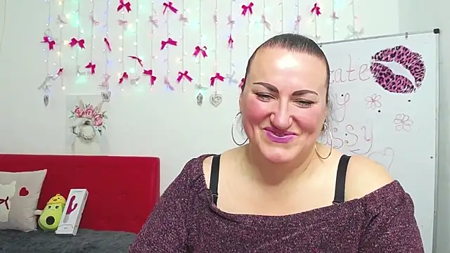DianaMGG online show from 04-30-26, 05:36