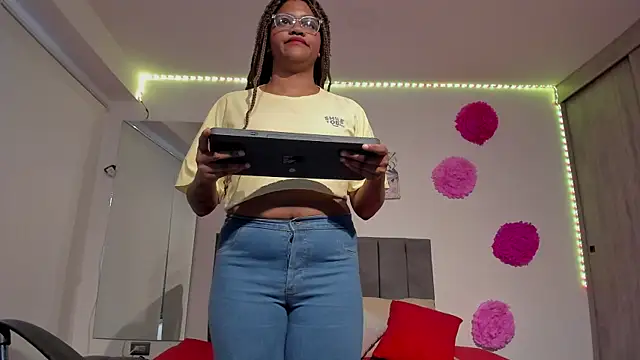 ZahraRose online show from 02-26-25, 11:52