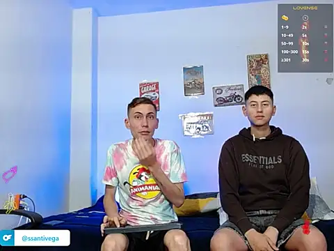 Snapshot of badboys69 chatting on 03-21-25, 03:01 badboys69 online show from 03-21-25, 03:01