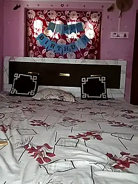 Snapshot of srijashemale chatting on 09-09-25, 05:18 srijashemale online show from 09-09-25, 05:18