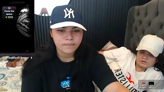 Snapshot of melany_rouse18 chatting on 04-25-26, 02:47 melany rouse18 online show from 04-25-26, 02:47