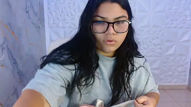 Snapshot of melany_rouse18 chatting on 07-30-26, 07:35 melany rouse18 online show from 07-30-26, 07:35