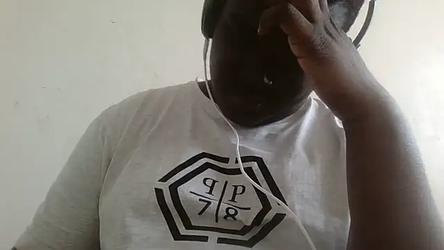 Snapshot of Akawsijunior21 chatting on 02-28-25, 03:15 Akawsijunior21 online show from 02-28-25, 03:15