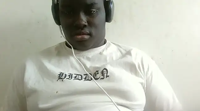 Snapshot of Akawsijunior21 chatting on 03-02-25, 07:56 Akawsijunior21 online show from 03-02-25, 07:56