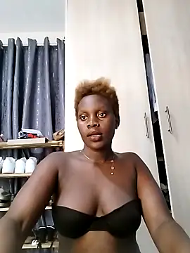 Snapshot of Nubian_aszz chatting on 03-17-25, 11:21 Nubian aszz online show from 03-17-25, 11:21