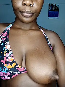 Snapshot of Nubian_aszz chatting on 10-17-25, 06:43 Nubian aszz online show from 10-17-25, 06:43