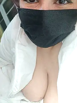 Snapshot of Loly2025 chatting on 02-24-25, 01:46 Loly2025 online show from 02-24-25, 01:46