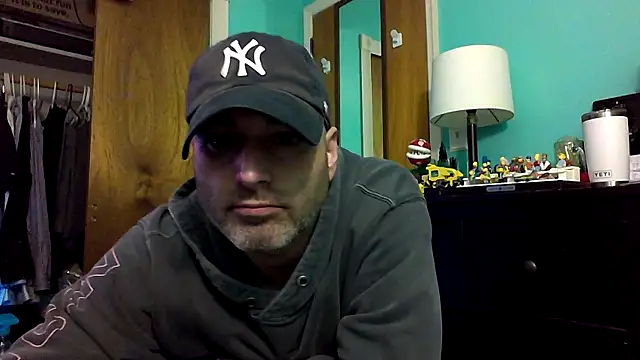 Snapshot of Novabear6996 chatting on 02-28-25, 03:15 Novabear6996 online show from 02-28-25, 03:15