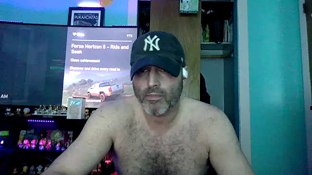 Snapshot of Novabear6996 chatting on 09-20-25, 04:13 Novabear6996 online show from 09-20-25, 04:13