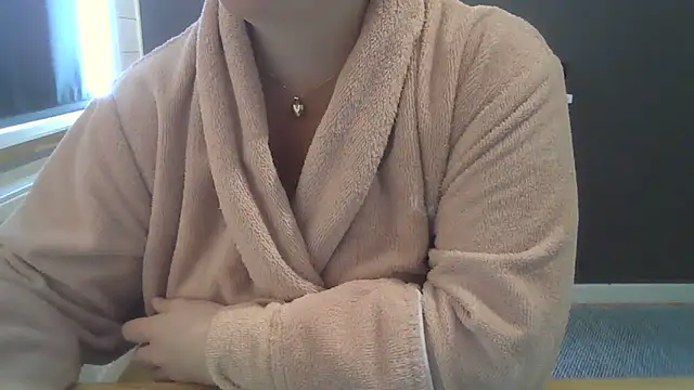 Snapshot of sizha6 chatting on 06-15-26, 05:26 sizha6 online show from 06-15-26, 05:26