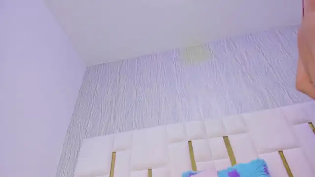 hillary uckerman  online show from 11-30-25, 11:25