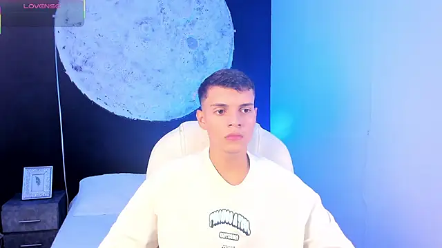 JacobRoberts1 online show from 09-25-25, 03:27