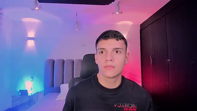 JacobRoberts1 online show from 10-31-25, 09:27