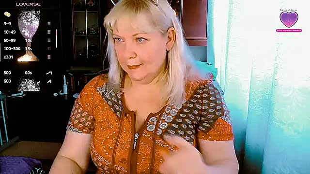 FlowerButterf online show from 12-15-25, 07:12