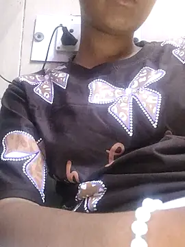 Snapshot of Aaradhna-hoy chatting on 09-10-25, 10:26 Aaradhna-hoy online show from 09-10-25, 10:26