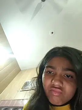 Snapshot of Aaradhna-hoy chatting on 10-19-25, 09:10 Aaradhna-hoy online show from 10-19-25, 09:10