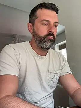 plaintreebull online show from 04-16-26, 03:35