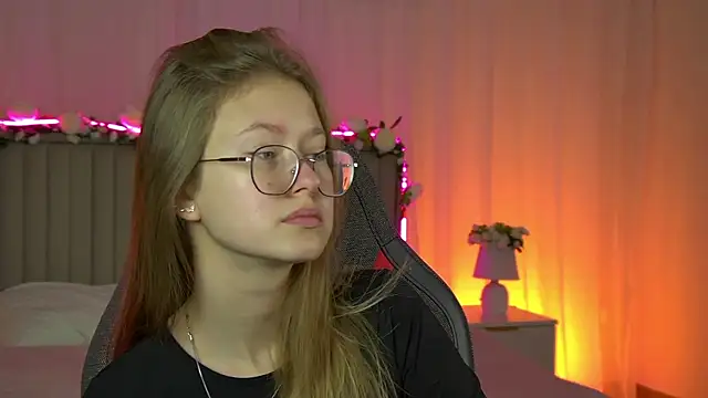 EveMundie online show from 09-29-25, 06:18