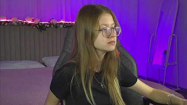 EveMundie online show from 10-08-25, 06:33