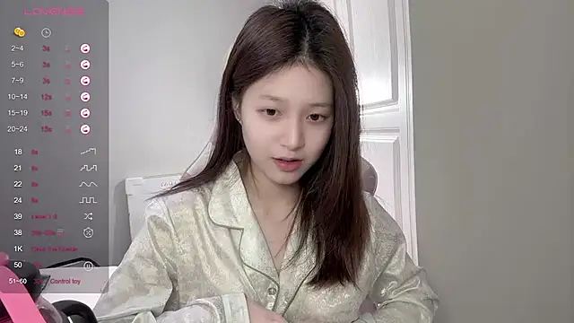 Snapshot of YaYa-521 chatting on 03-05-25, 11:38 YaYa-521 online show from 03-05-25, 11:38