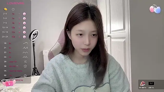 Snapshot of YaYa-521 chatting on 03-18-25, 03:31 YaYa-521 online show from 03-18-25, 03:31
