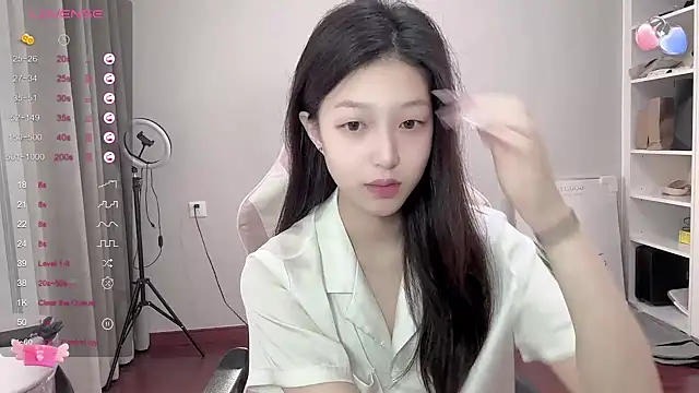 Snapshot of YaYa-521 chatting on 09-14-25, 02:27 YaYa-521 online show from 09-14-25, 02:27