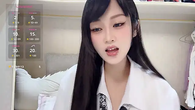 Snapshot of yueyue2003 chatting on 06-07-26, 01:04 yueyue2003 online show from 06-07-26, 01:04